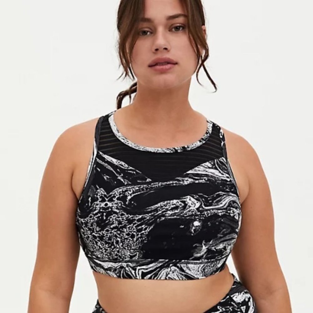 NWT Torrid Marble Shadow Stripe Wicking Sports Bra Size 4X